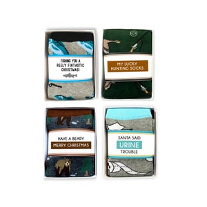Divertido regalo de Navidad para pescadores, cazadores de patos, calcetines de pesca, calcetines de caza de la suerte, calcetines de oso de Beary Merry Christmas, envoltorio de calcetines y caja de regalo