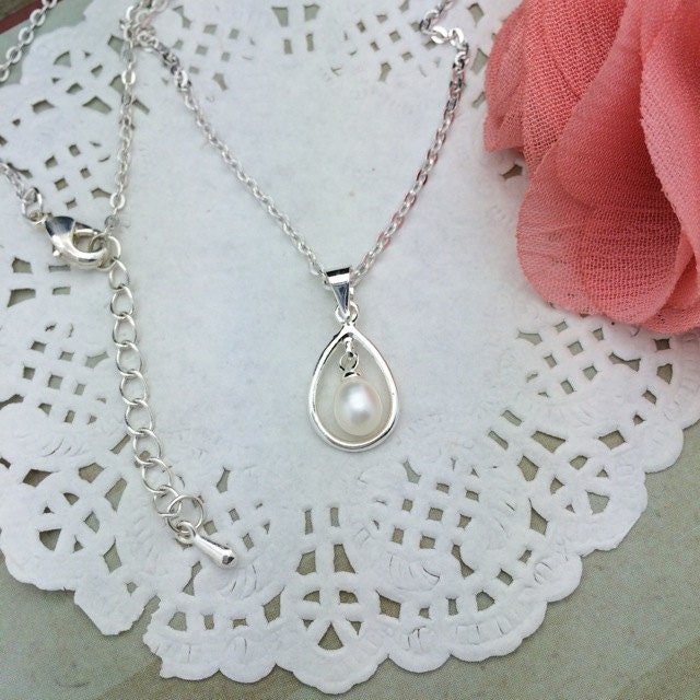Teardrop Pearl Necklace Single Pearl Pendant Freshwater Etsy