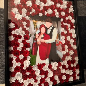 Diepe lijst met papieren bloemen
