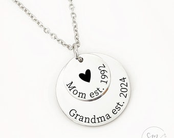 Personalized Grandma Gift Idea Jewelry Grandma Necklace Mother's Day Gift For Nana Oma Gift Yaya Granny Gift Disc for Grams Necklace