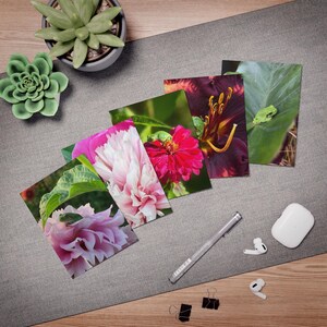 Biglietti di auguri - Rane divertenti tra i fiori (confezione da 5)