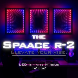 Könnte beinhalten: Drei LED-Unendlichkeits-Spiegel mit schwarzem Rahmen und einem Gitter aus Lichtern, die die Illusion eines Tunnels erzeugen. Die Spiegel sind in einer Reihe auf einer schwarzen Oberfläche angeordnet. Der Text "THE SPAACE R-2 ELEVATE YOUR VIBE." ist unter den Spiegeln angezeigt. Der Text "LED INFINITY MIRROR 16" x 20" ist unter dem Text angezeigt.