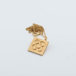 Catalan Panot Flower Square Pendant, Barcelona Flower Panot Necklace, Catalan Panot Pendant, Gothic Chain Clover Pendant, Gifts for Women