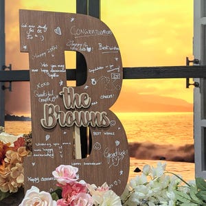 Letrero de madera con nombre y letras / Alternativa personalizada para libro de visitas / Letrero con monograma para bodas y aniversarios / Idea de regalo única / Nombre de familia de madera