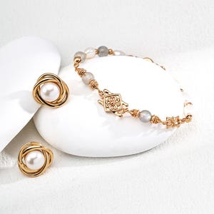 Gold Freshwater Pearl Labradorite Bracelet – 18K Gold Vermeil Dainty Jewelry