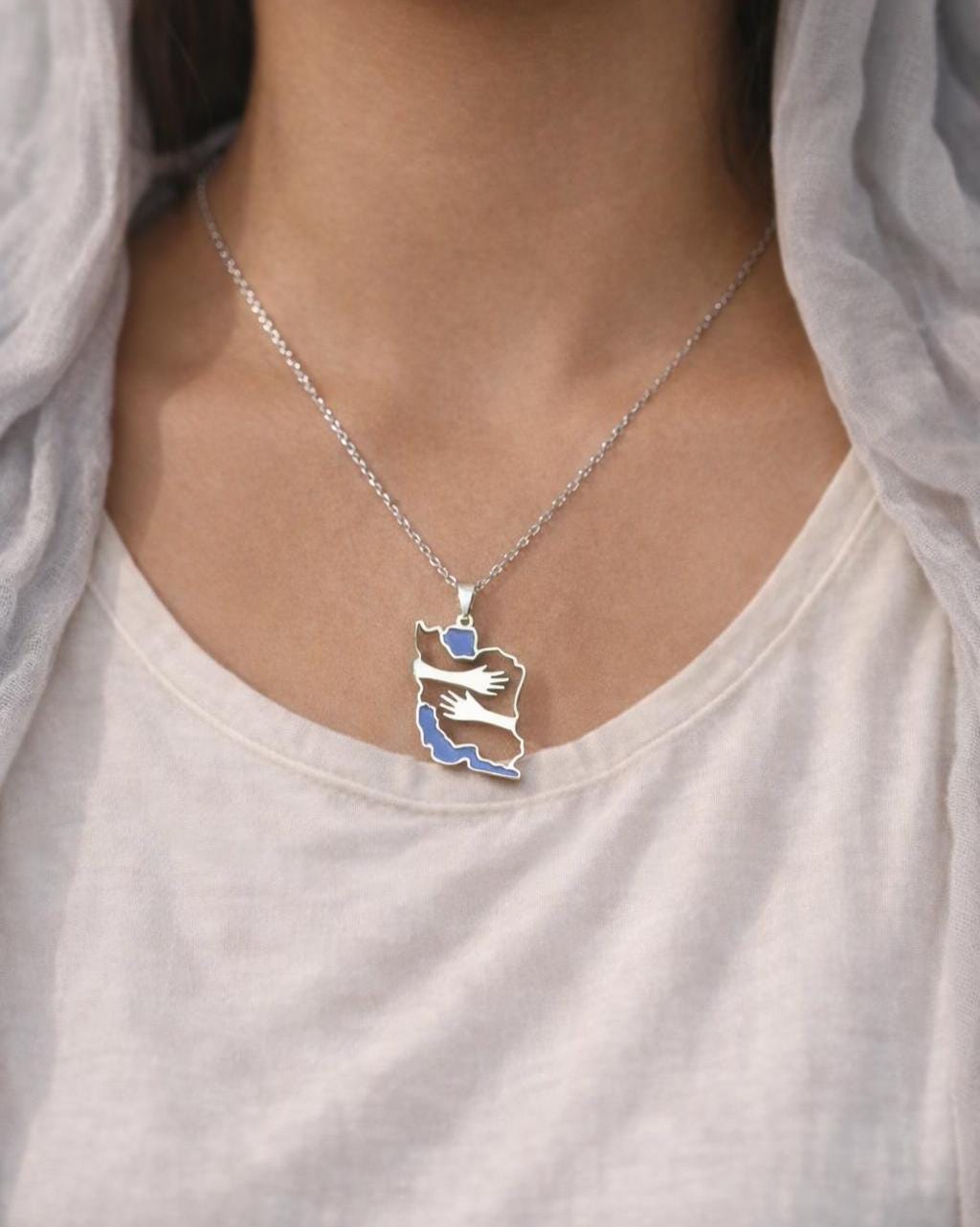 Zilveren naamketting met hart | -NL