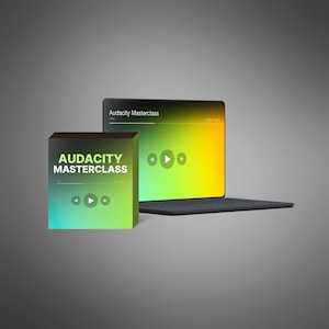 Könnte beinhalten: Eine grüne und gelbe Box mit dem Text "Audacity Masterclass" darauf. Die Box befindet sich neben einem Laptop mit einem Bildschirm, auf dem "Audacity Masterclass" steht und Wiedergabe- und Rückspultaste.