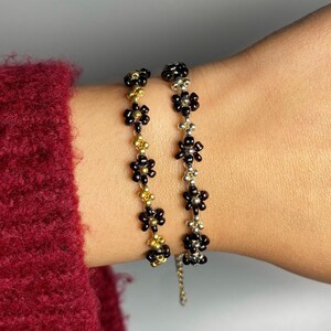 Black Flower Beaded Bracelet, Gold Bracelet, Silver Bracelet, Black Floral Bracelet, Dainty Bracelet Gift, Handmade Jewellery
