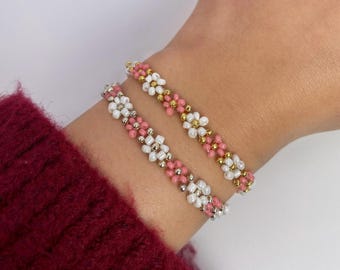 Pink Beaded Flower Bracelets, Daisy Bracelet, Floral Bracelet, Aesthetic Bracelet, Silver Bracelet, Gold Bracelet, Pastel Pink, Gift for Her