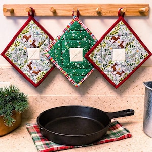 Agarraderas navideñas / Decoración de cocina con nombres de ciervos, copos de nieve y renos (20 x 20 cm)