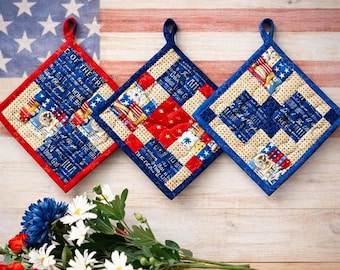 Agarraderas acolchadas estilo americano / Agarraderas patrióticas hechas a mano / Decoración de cocina en rojo, blanco y azul (8 x 8)