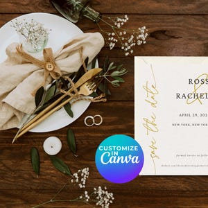 Op de afbeelding: Een witte huwelijksuitnodiging met gouden kalligrafie die "Save the Date" en de namen "Ross & Rachel" zegt. De datum is 29 april 2025 en de locatie is New York, New York.