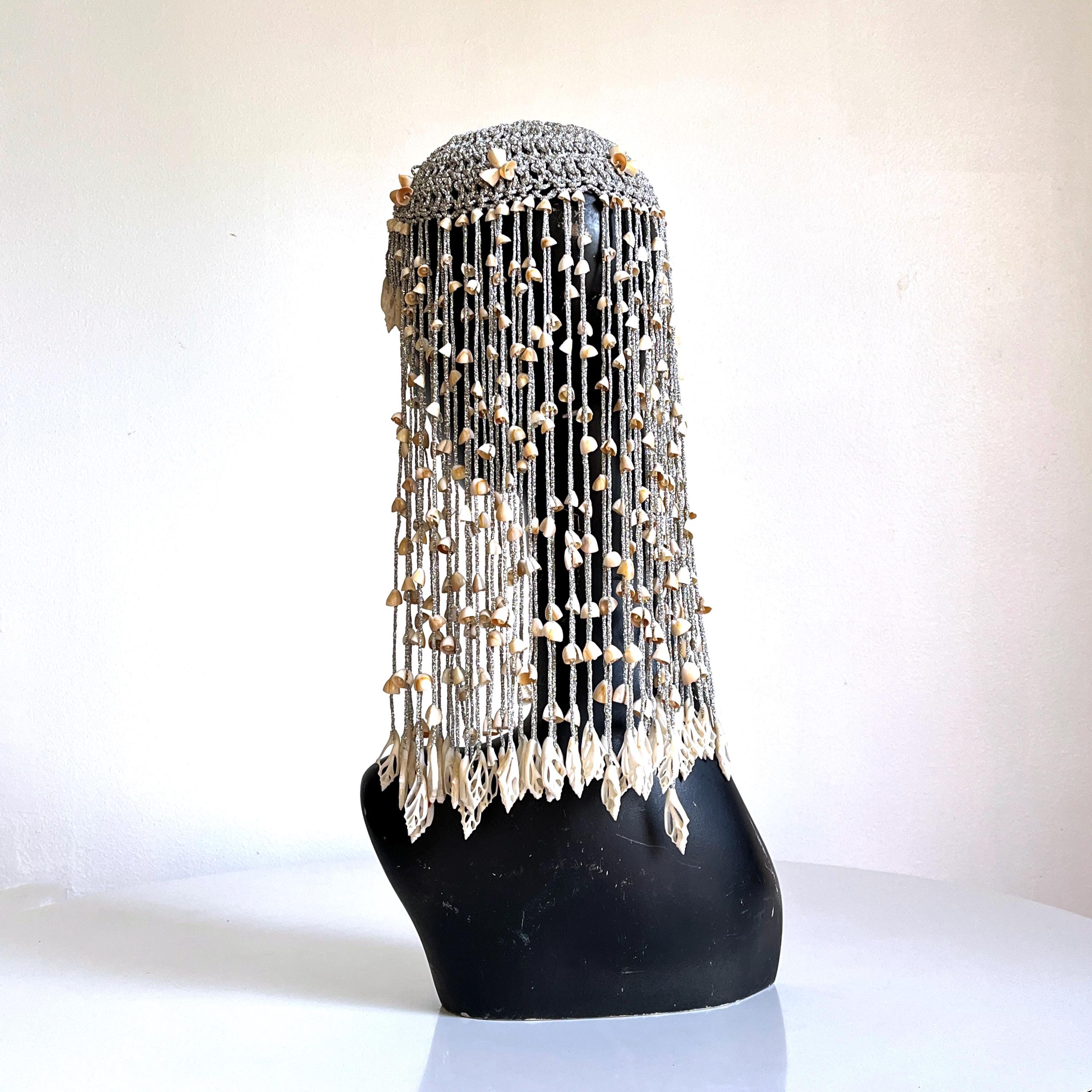 Rare Vintage 70s Cowrie and Chula Sea Shell Jewelry Crown  display picture 2