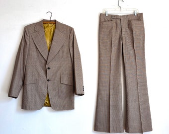 Vintage 70s Hand Tailored Men's Plaid Bellbottom Suit. Size 42 x 34