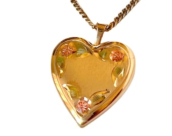 Vintage 1950s Heart Locket 14k Gold Hand Engraved Flower Photo frames Art Deco Heart Pendant Necklace