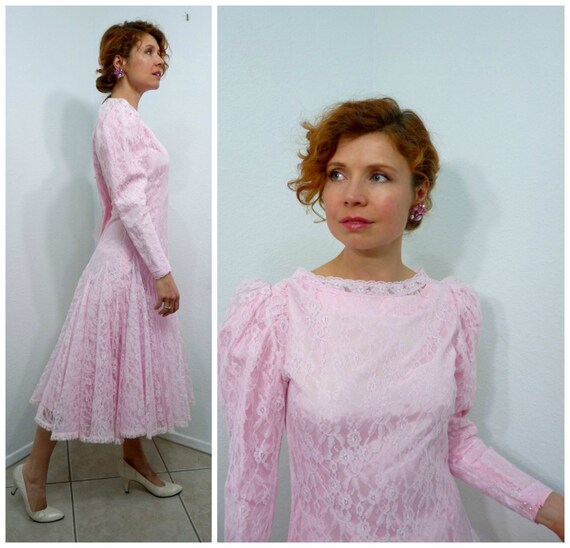 1950s dress Lace Pastel Pink CARLYE Super Full Ci… - image 3