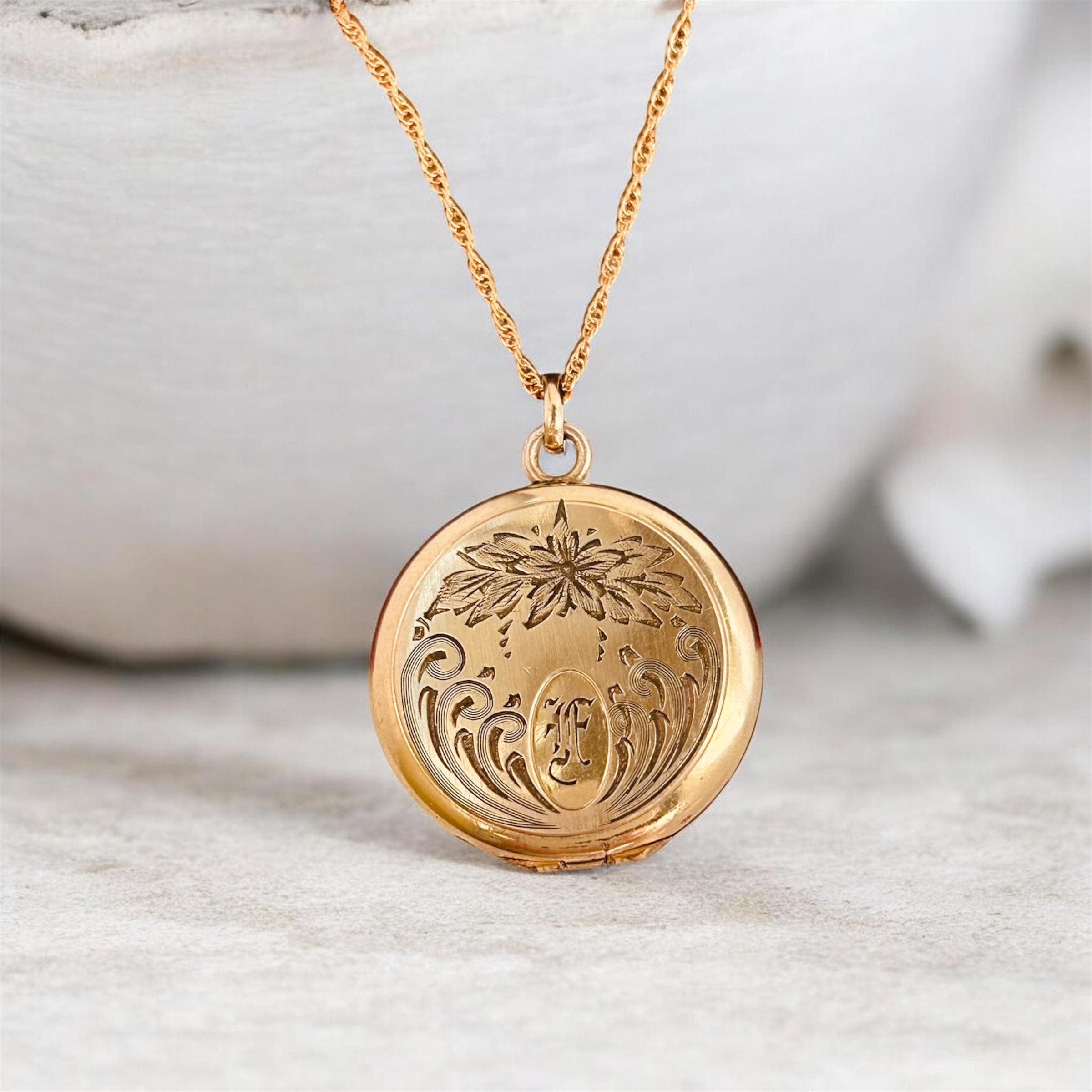 Antique Victorian 10K Gold Locket Engraved Flower, Etched
