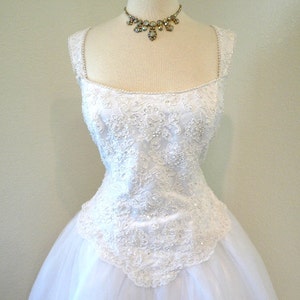 Romantic 1950's Suzy Perette Wedding dress, White Lace Corset Bust Pearl Beaded Bow Back Princess seam with Veil image 2