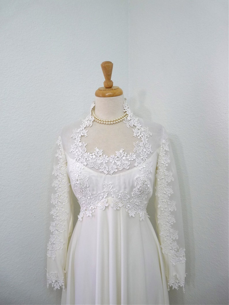 Spectacular 1960s William Cahill Wedding Dress Empire Sweetheart Lace with Small Train/ Small image 4