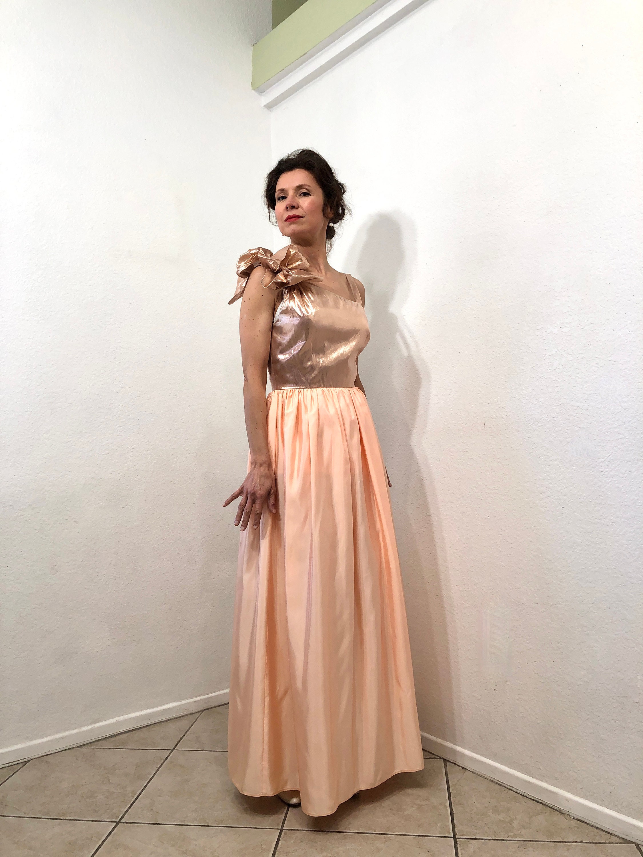 1960s Coral-pink Metallic One-shoulder Taffeta Gown, Made in  display picture 1