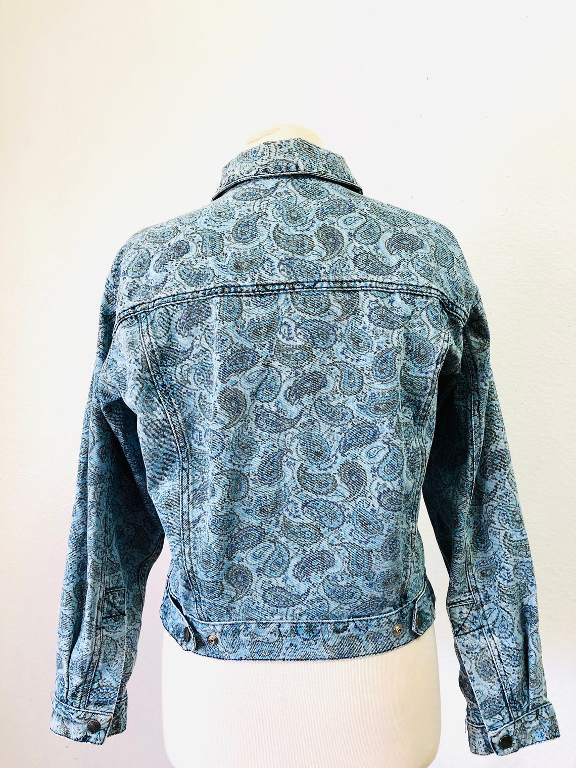Denim Jacket Light Blue Jean Cotton Calvin Klein Paisley Print CK Snap Front One of a kind Jacket Women | M, foto 3 de 5