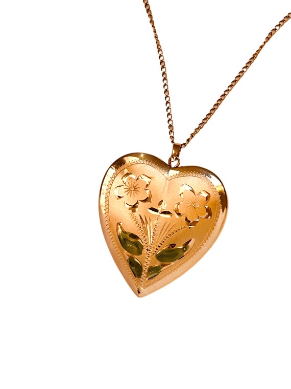 Vintage 1950s Heart Locket 14K Gold Hand Multicolo