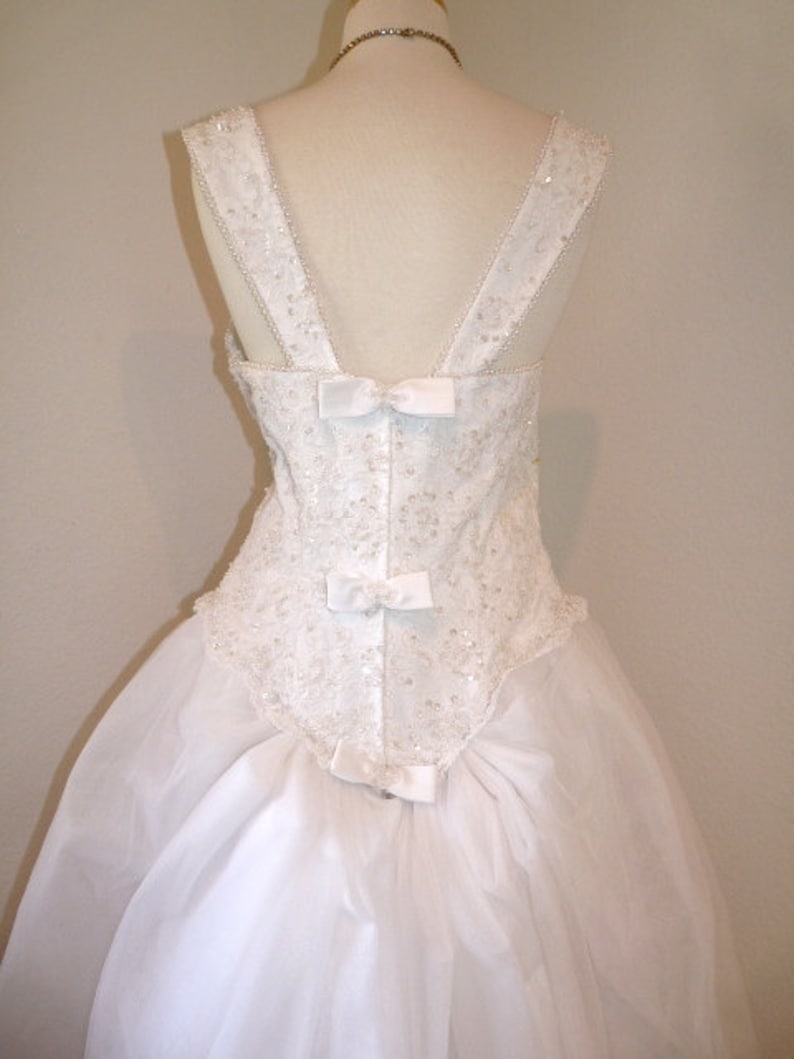 Romantic 1950's Suzy Perette Wedding dress, White Lace Corset Bust Pearl Beaded Bow Back Princess seam with Veil image 4