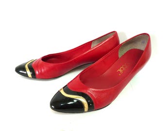 Fabulous vintage Pump hill shoes Red Black Gold Leather Cobbie size 8.5