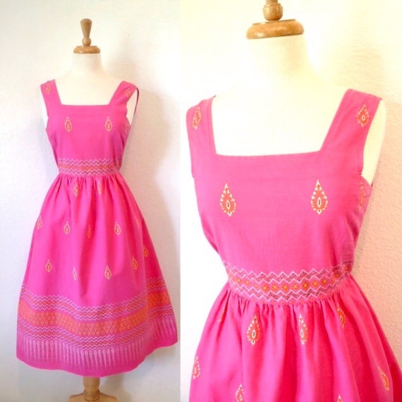 Vintage 1950s Dress Cotton Pink Floral Border Pri… - image 1