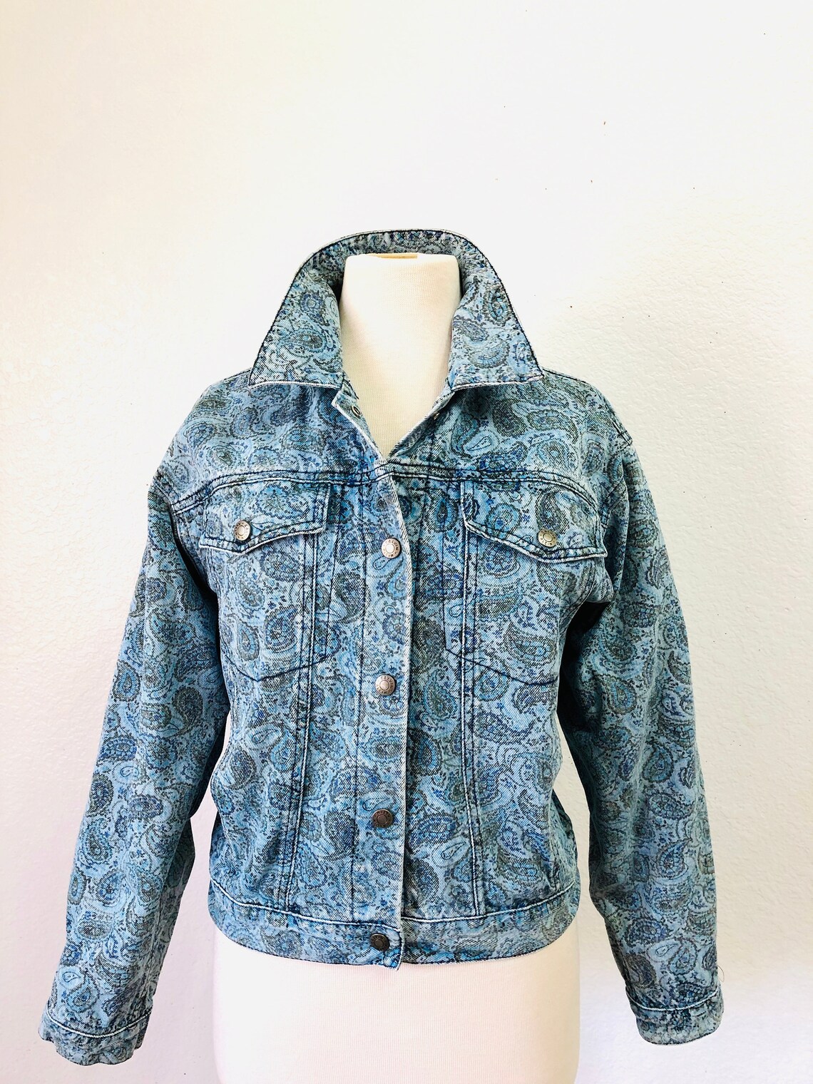 Denim Jacket Light Blue Jean Cotton Calvin Klein Paisley Print CK Snap Front One of a kind Jacket Women | M, foto 2 de 5