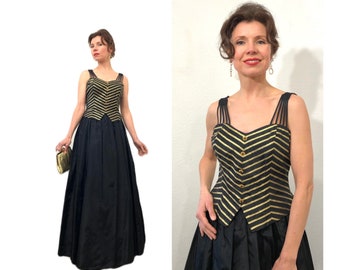 Victoria Royal Dress Black Gold Metallic Chevron Stripes Spaghetti Straps Corset Evening Maxi Gown