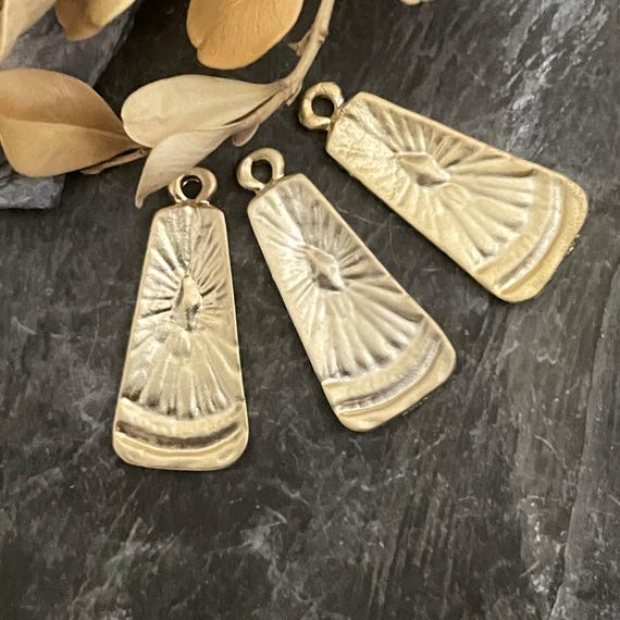 Matte Gold Drop Charms: Bohemian Brass Earring Findings (3 Pieces) - 1143