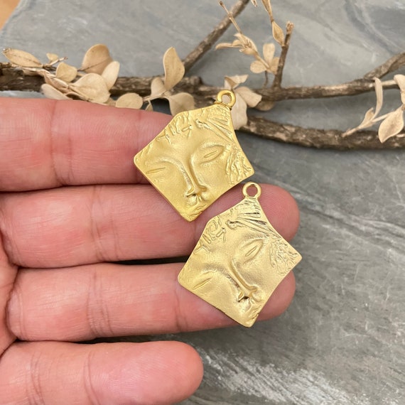 Gold Face Charms. Matte Gold Plated Earring Parts.Bohemian Brass Earring Findings. (33X24x1mm) - 1111