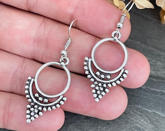 Hippie Vibes: Soho Finds Circle Earrings with Bohemian Flair - Turkish Jewelry. 5501-8150