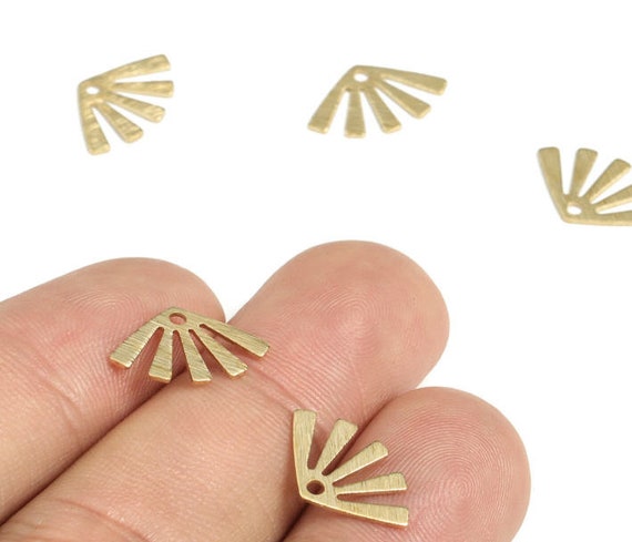 Brass Textured Sun Earring Charms - Raw Brass Sun Pendant - Earrings Finding - Jewelry Making Supplies  - 3112
