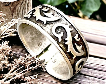 Antique Silver Plated Brass Adjustable Unique Ring. 4367