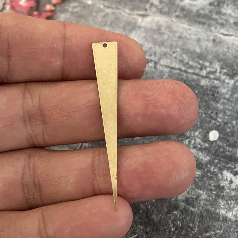 Dreieckige Ohrringanhänger aus rohem Messing: Lange Hängeanhänger (51 x 8 mm) 3028 Bild 3