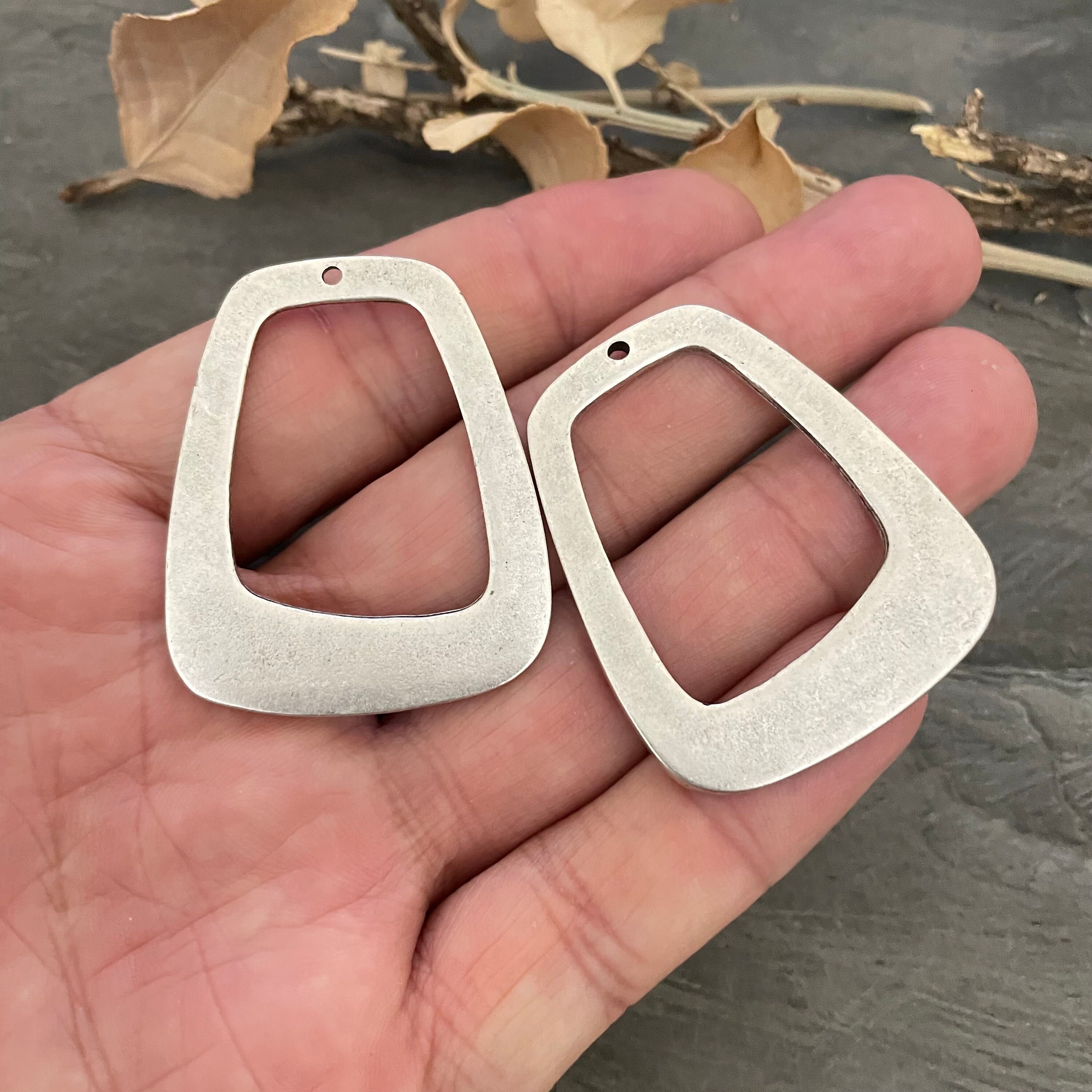 Wholesale earring findings for jewelry making parts.Best gift for her. 8149