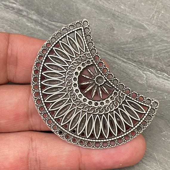 Antique Silver Plated Brass Bohemian Necklace Pendant -  8247