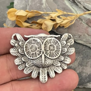 Antiker, silberplattierter Boho-Halskettenanhänger aus Messing – 8155