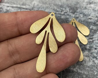 Dijes de hoja de latón crudo: accesorios texturizados para pendientes (46 x 26 mm) - 3070