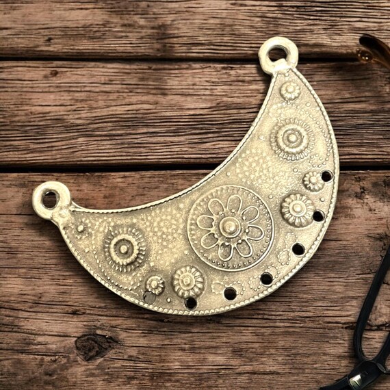 Antique Silver Plated Brass Bohemian Necklace Pendant -  7022