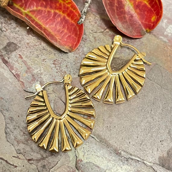 Bohemian-Inspired Dangle Earrings - Statement Jewelry for Gypsy Souls - 5472