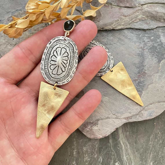 Antique Silver Plated Tribal Earrings: Boho Chic Ethnic Jewelry - 5601