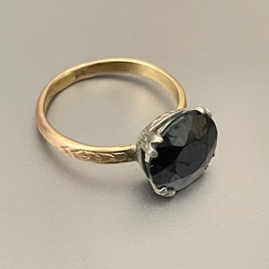 9 Karat Gold Vintage Ring: Handcrafted Antique Silver Retro Ring - Size 5 1/2