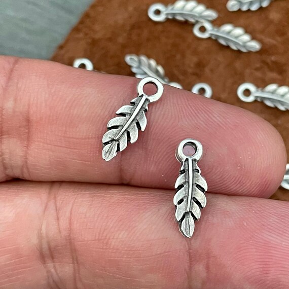Antique Silver Leaf Earring Charms: Ethnic Jewelry Findings (30 Pieces) - 8014