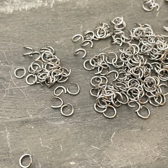 4 mm  Silver Thin Style Open Jump Rings  12 GR - 9001