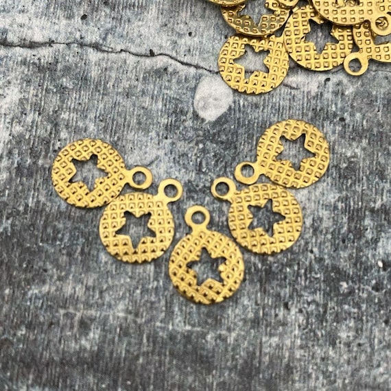 Round Star Charm Earrings: Raw Brass Jewelry Findings - 3108
