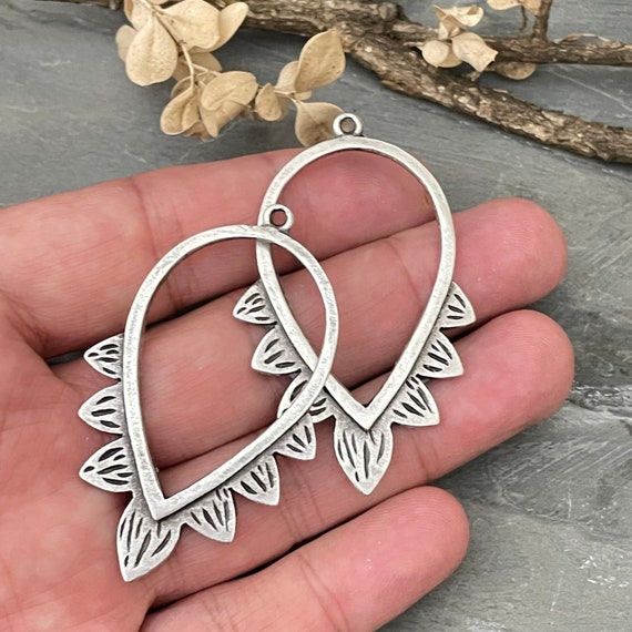 Antique Silver Leaf Charms. Silver Plated Earring Parts. Bohemian Brass Earring Findings. 2 Pieces  - 7020