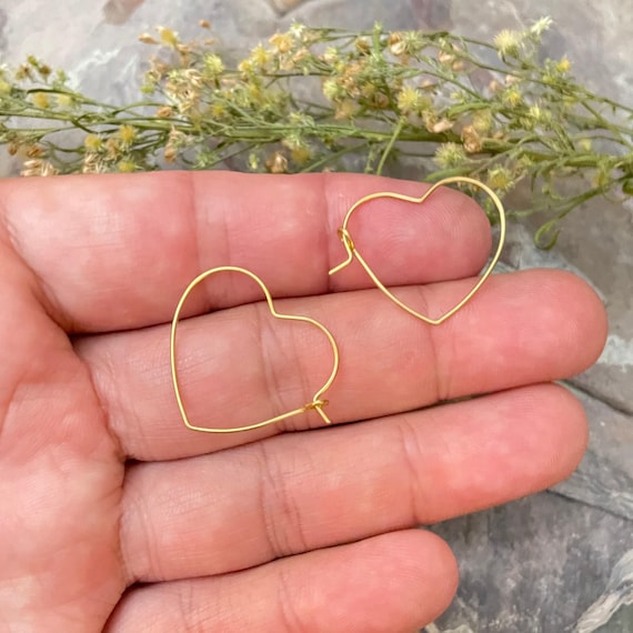 Heart Brass Ear Wires: Vintage Bohemian Style (20 Pieces) - 1131